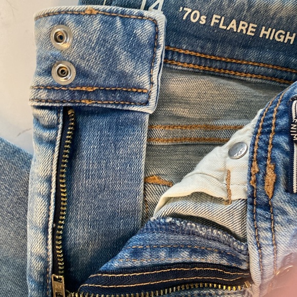 Gap Kids 70’s Flare Leg High Rise Distressed Jeans - Size 14 - Picture 6 of 17